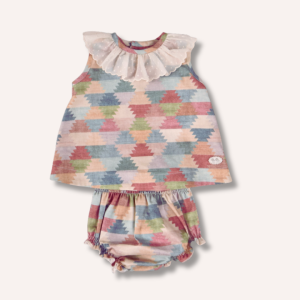 Jesusito Estampado Étnico con Cuello Volante Bebé